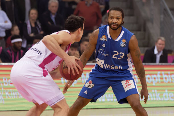 外援前锋的 外援前锋的